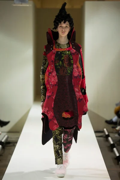 Look 9